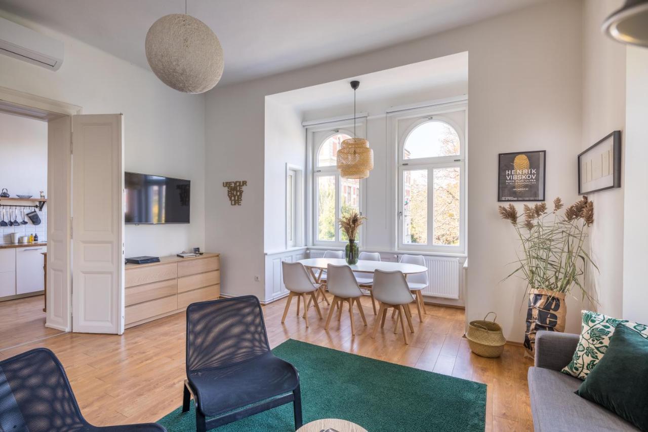 Goger Apartman Sopron Esterno foto